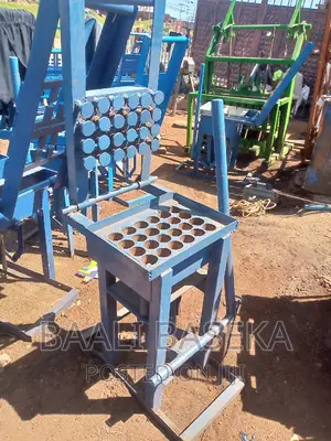 Photo - Charcoal Making Machine/Briquettes Machine 24pieces/Charcoal