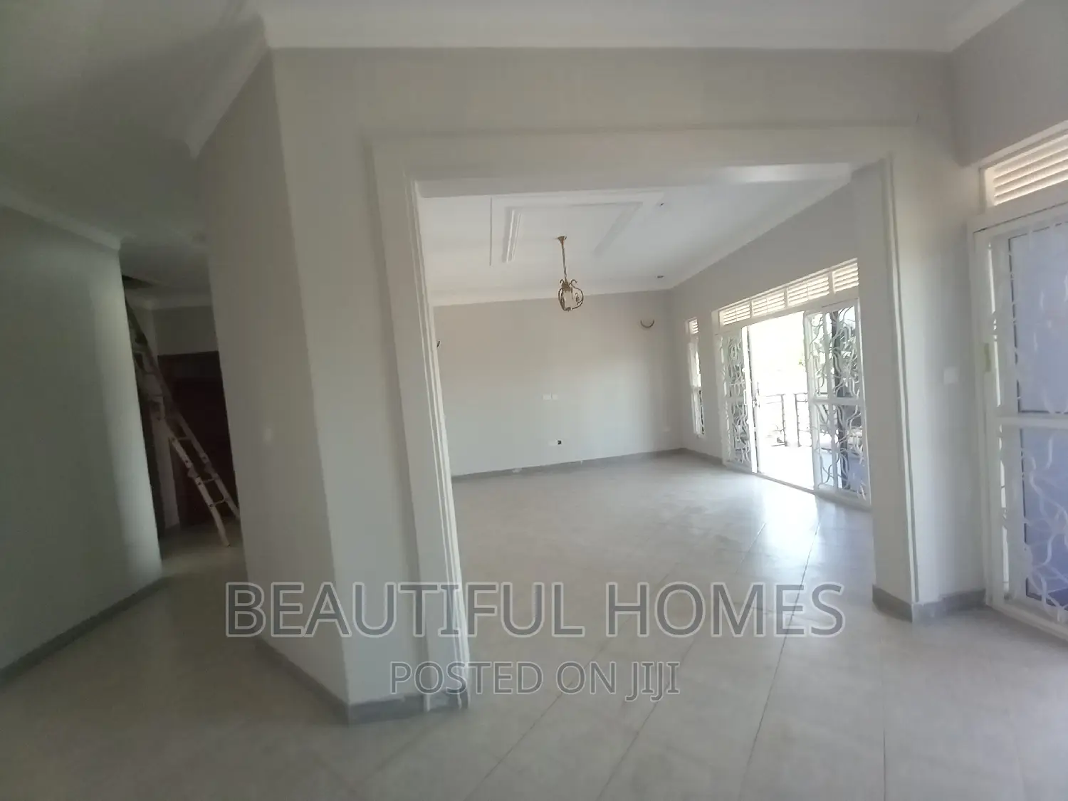 Furnished 4bdrm House in Kira for sale