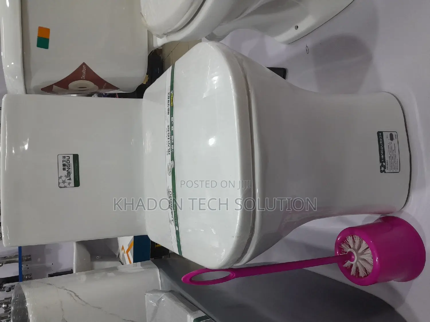 Liangde White Toilet
