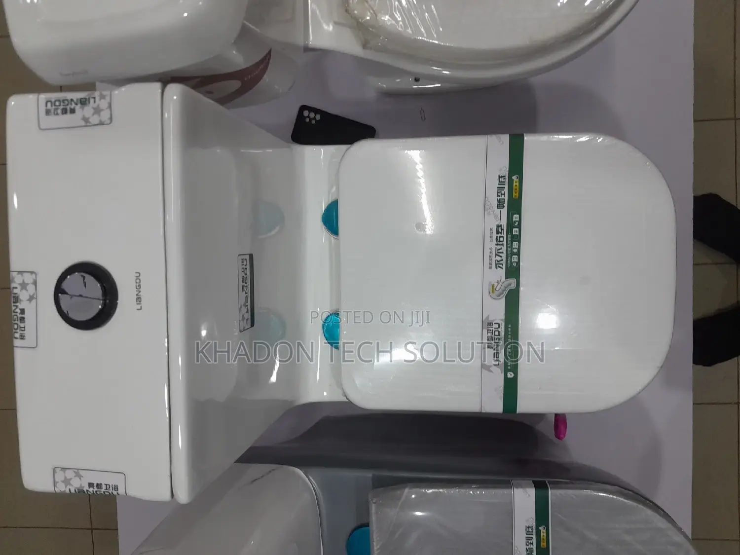 Liangde White Toilet