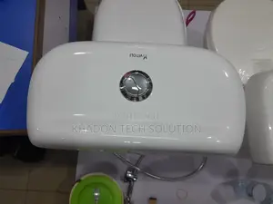 Vitor Press Toilet