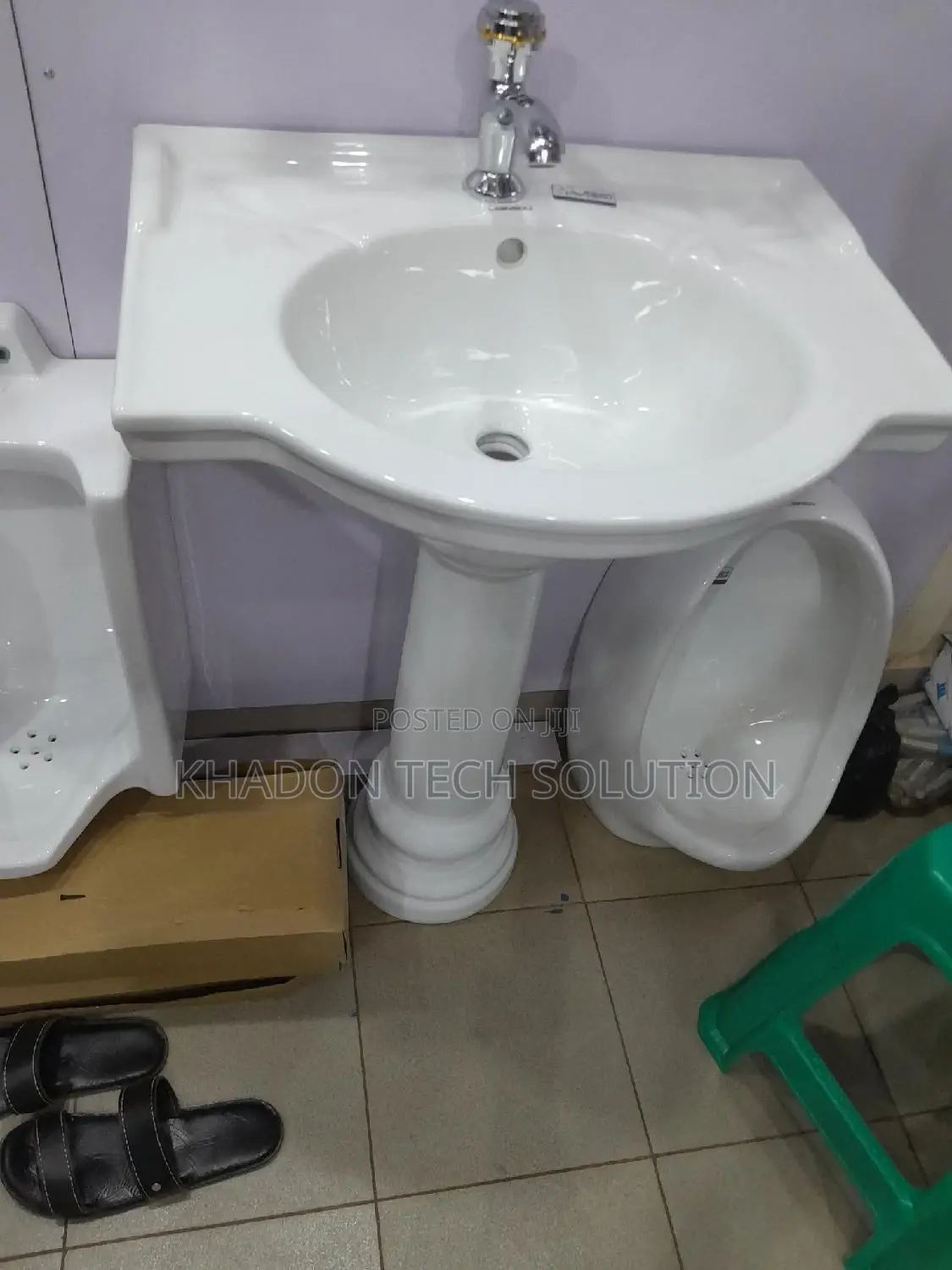 Liangdu Design Basin With Pedal