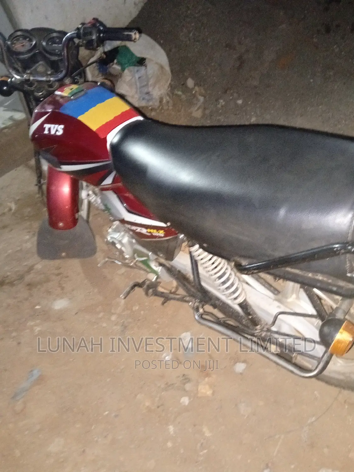 TVS HLX 125 2022 Red