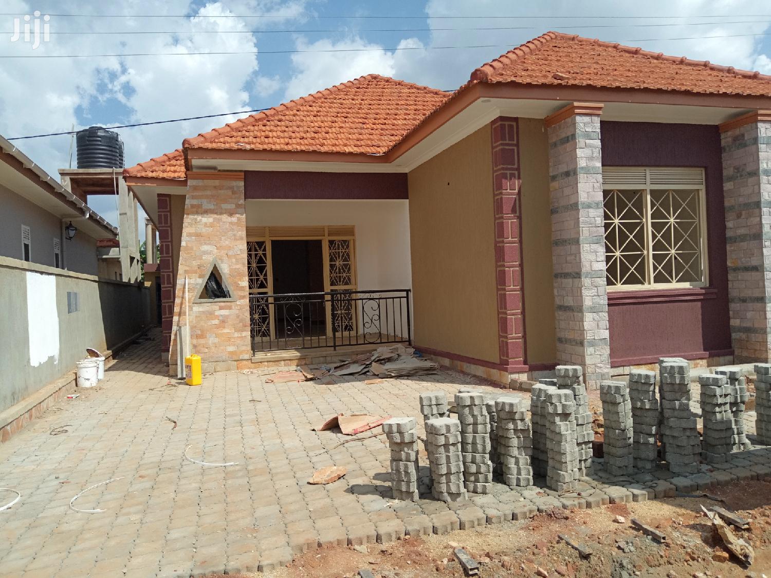 Kiira Estate On Gorgeous Homes With Tarmacked Roads On Sell