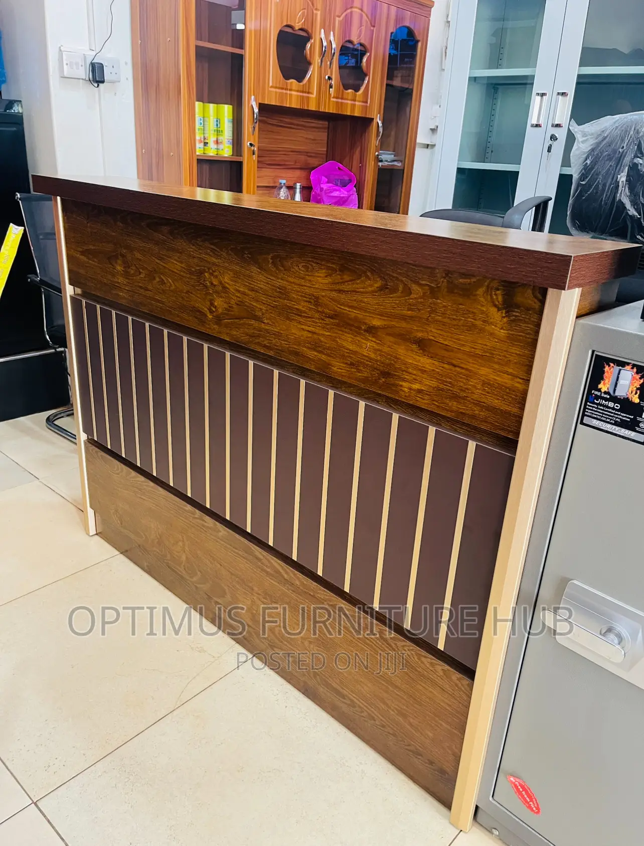 Reception Desk (1.6meters)