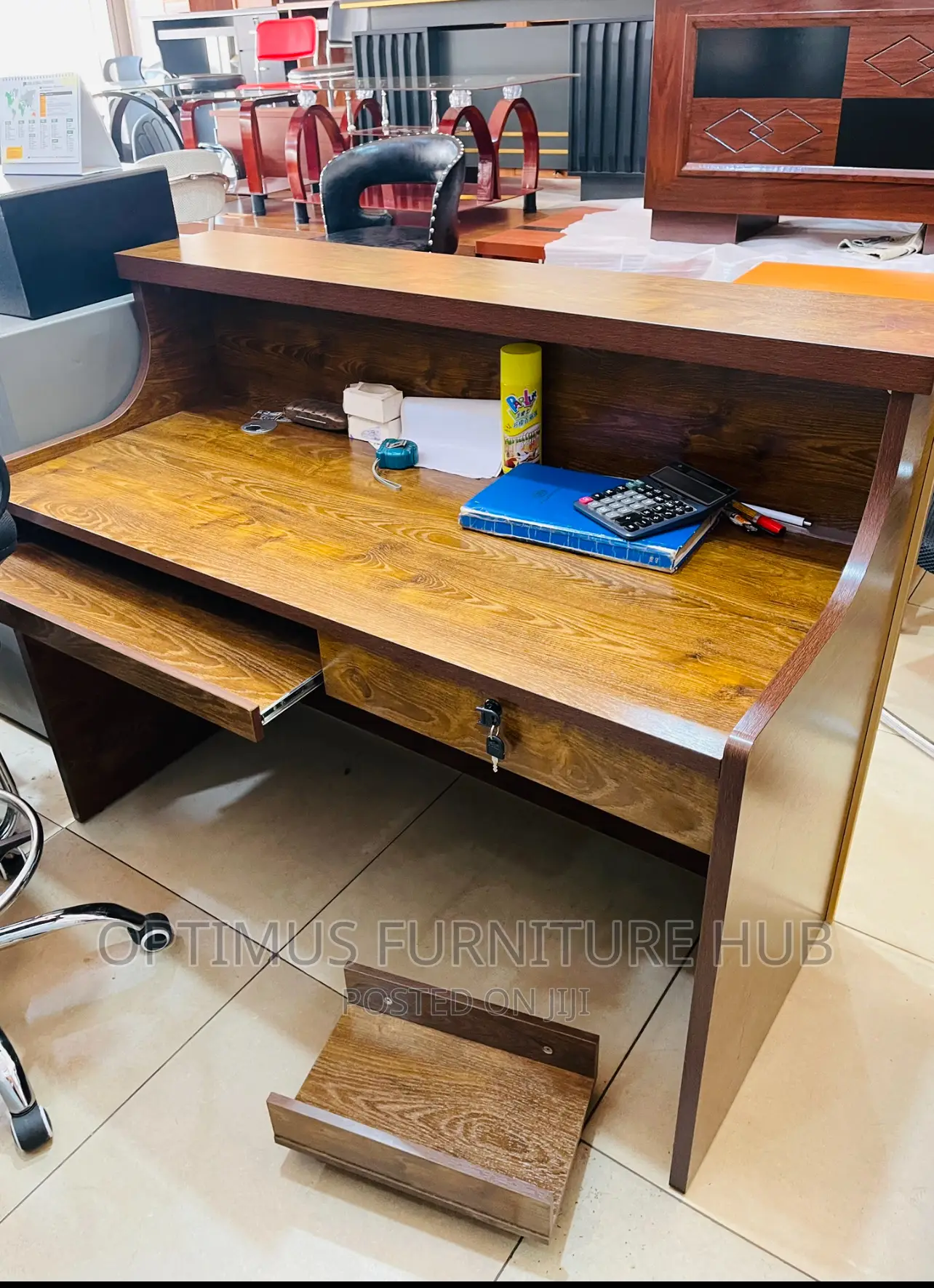 Reception Desk (1.6meters)