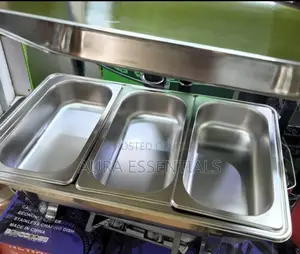 Triple Compartments Food Warmer.