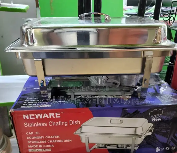 Triple Compartments Food Warmer.