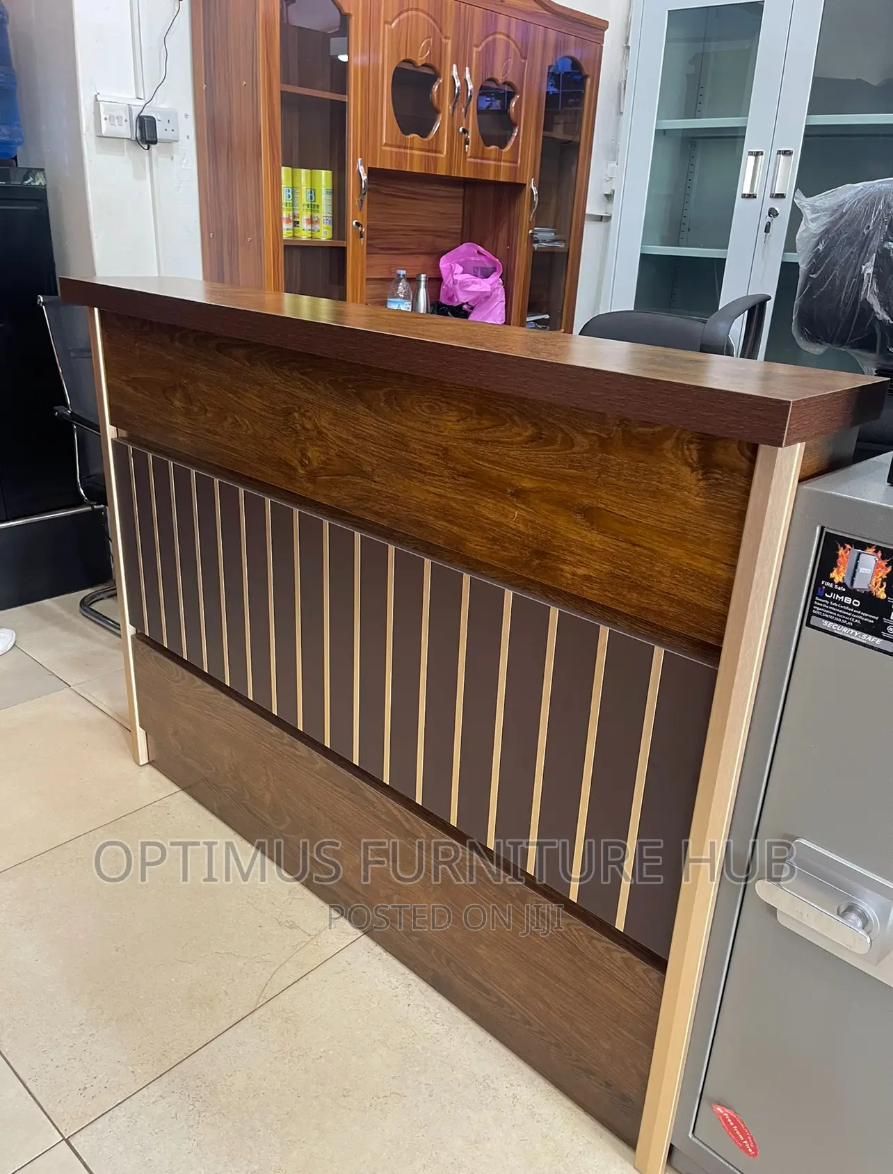 Reception Desk (1.8meters)