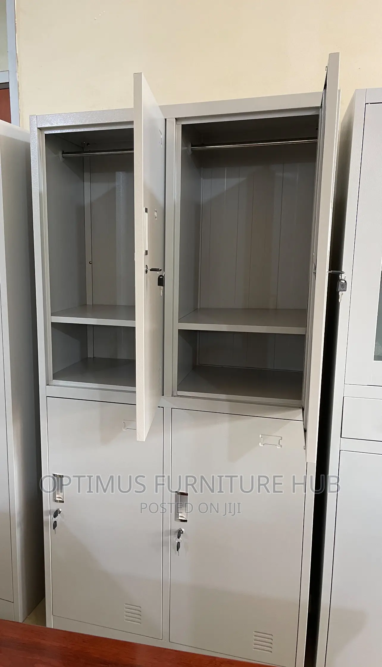 Metallic Locker (4 Locks)