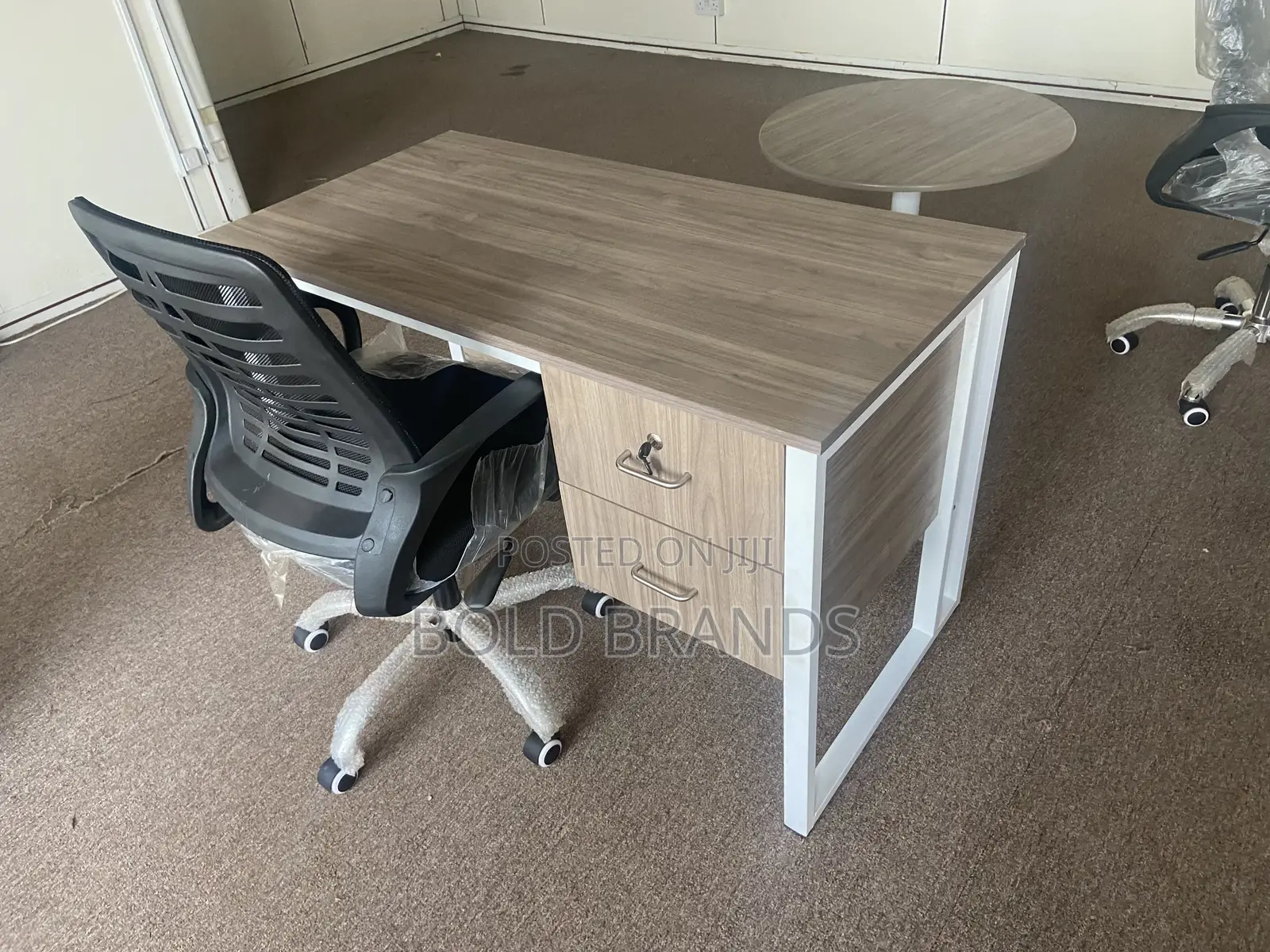 Office Desks/ Office Tables/ Office Furniture