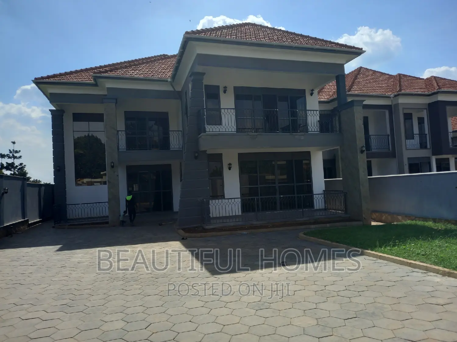 Furnished 7bdrm Duplex in Najjera All Tarmack, Central Division