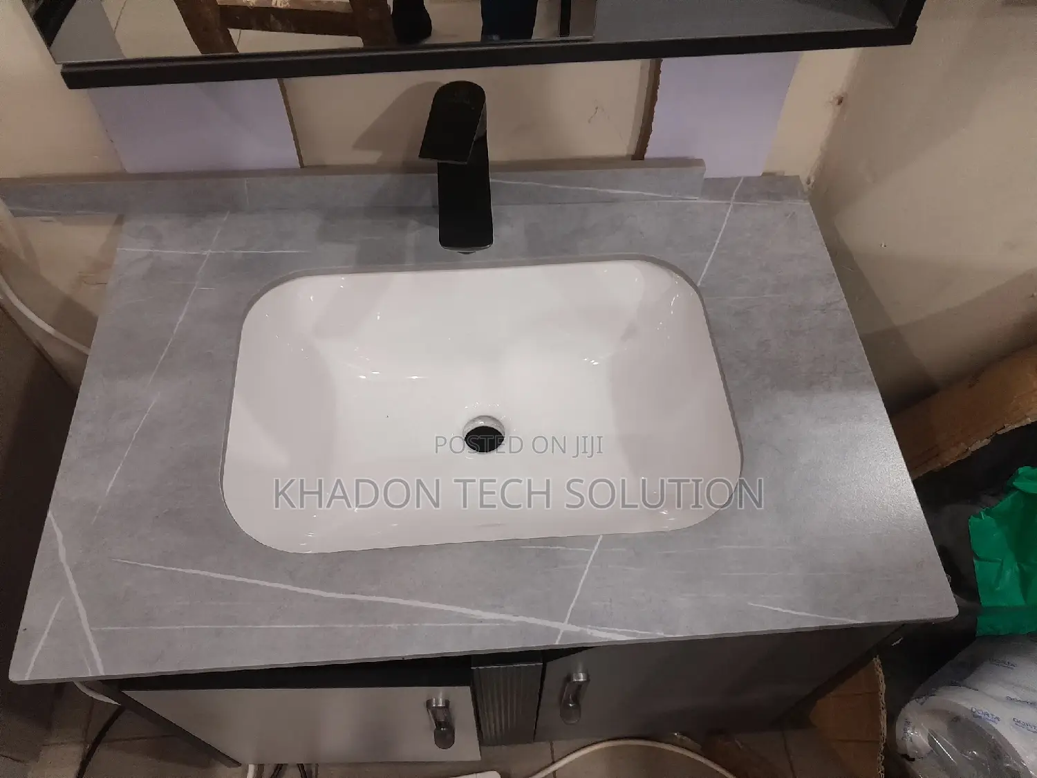 Mirror Cabin Grey