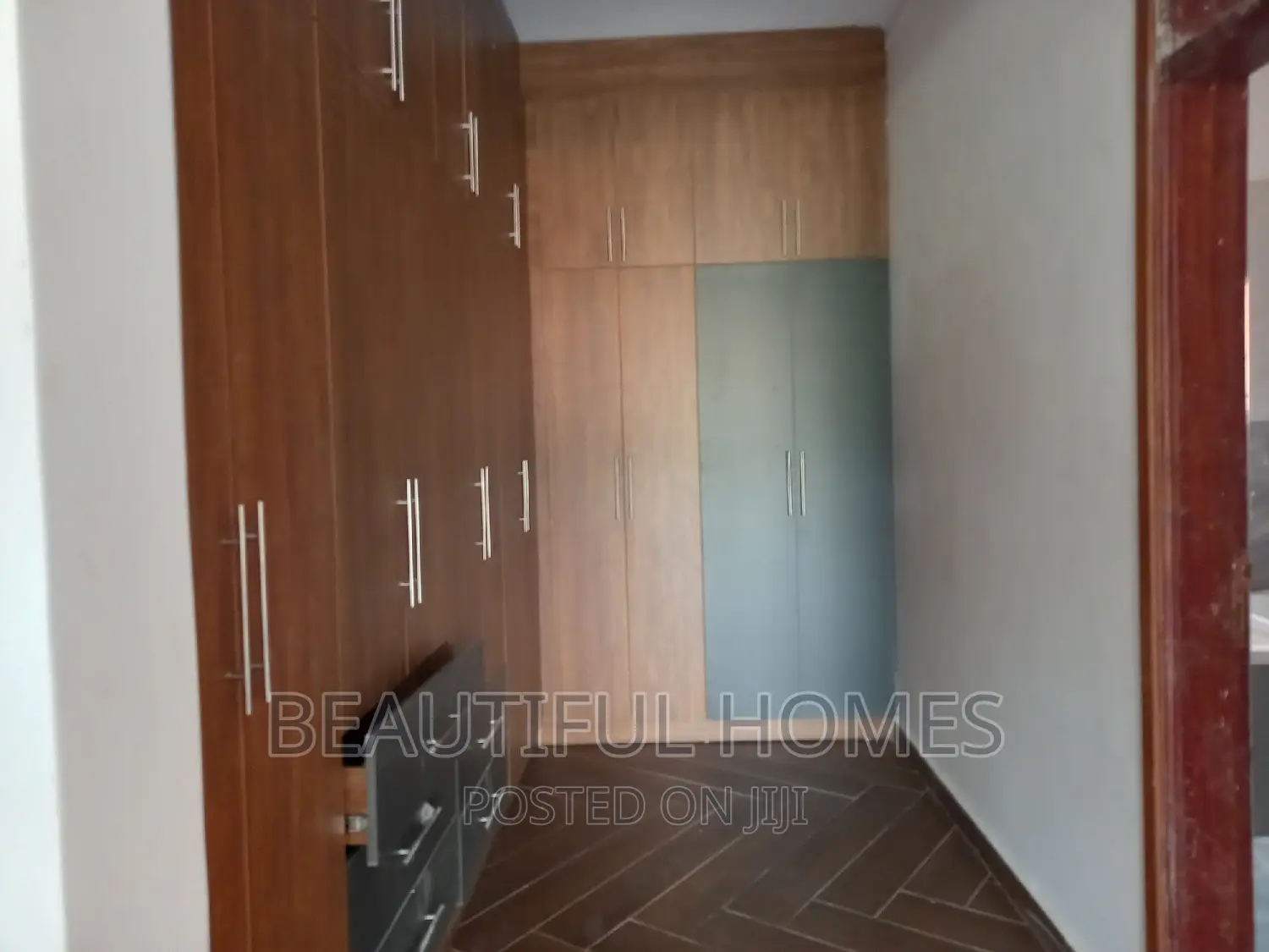 Furnished 7bdrm Duplex in Najjera, Kira for sale
