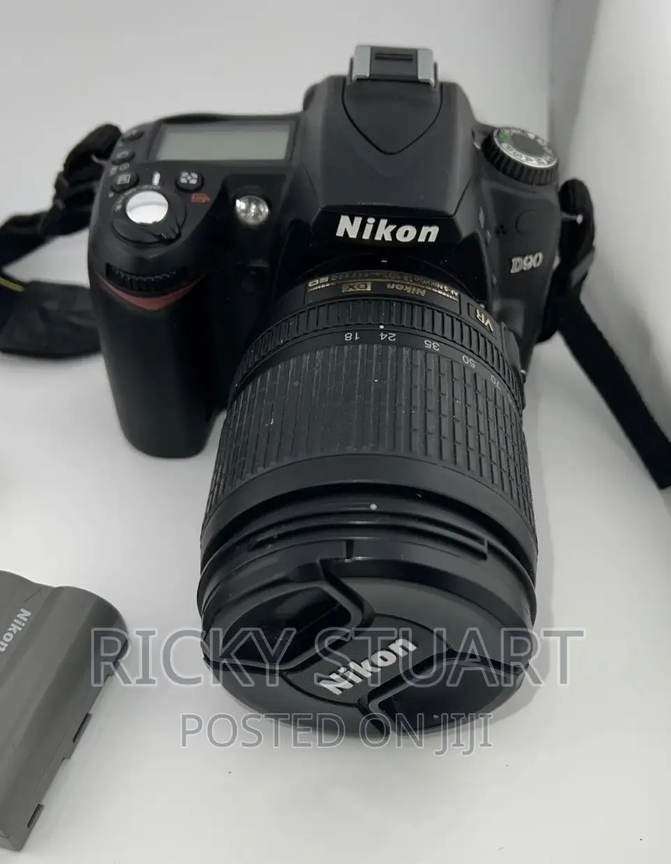 Nikon D90 With 18-105 Mm F/3.5vr