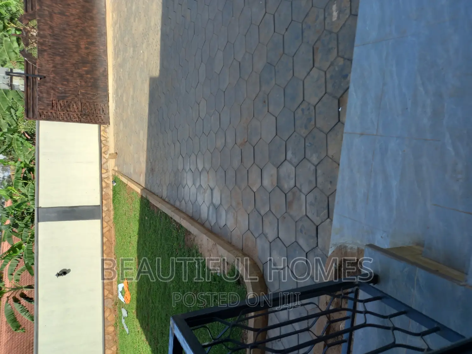 Furnished 7bdrm Mansion in Najjera, Kira for sale