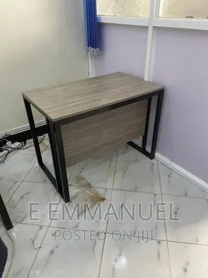 Office Desks/ Tables/ Office Furniture