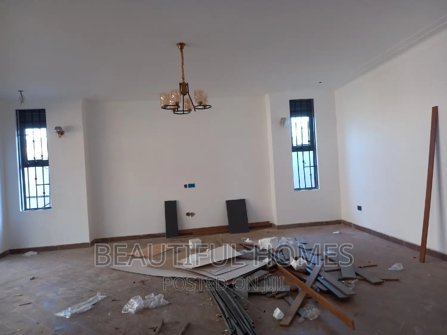 Furnished 7bdrm Mansion in Najjera All Tarmack, Kira for sale