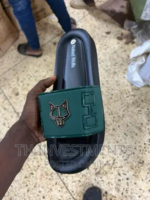 Men's Flat Shoes.