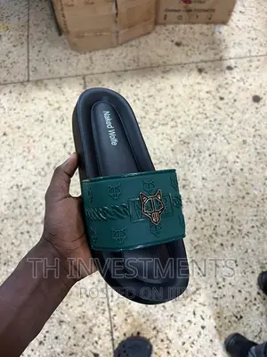 Men's Flat Shoes.