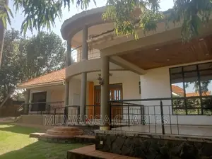4bdrm Duplex in Fs Properties Ltd, Central Division for rent