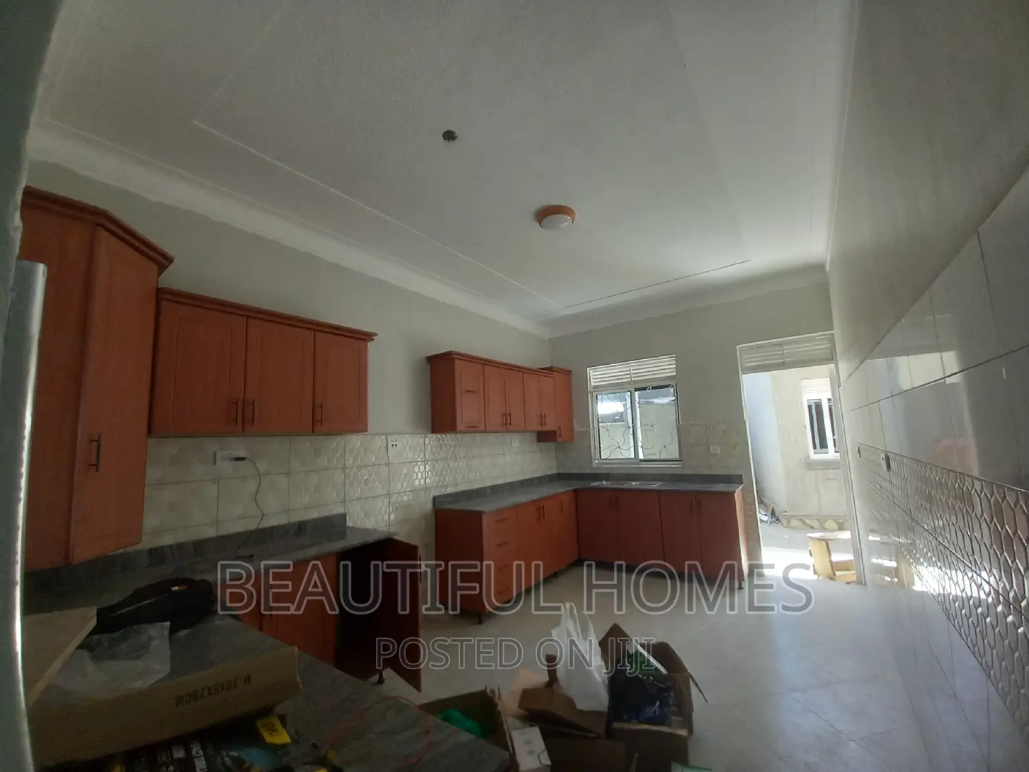 Furnished 4bdrm House in Kira for sale