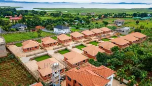 20bdrm Apartment in Bwerenga Along, Katabi for sale