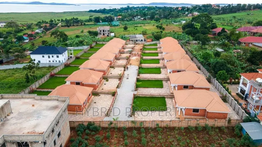 20bdrm Apartment in Bwerenga Along, Katabi for sale