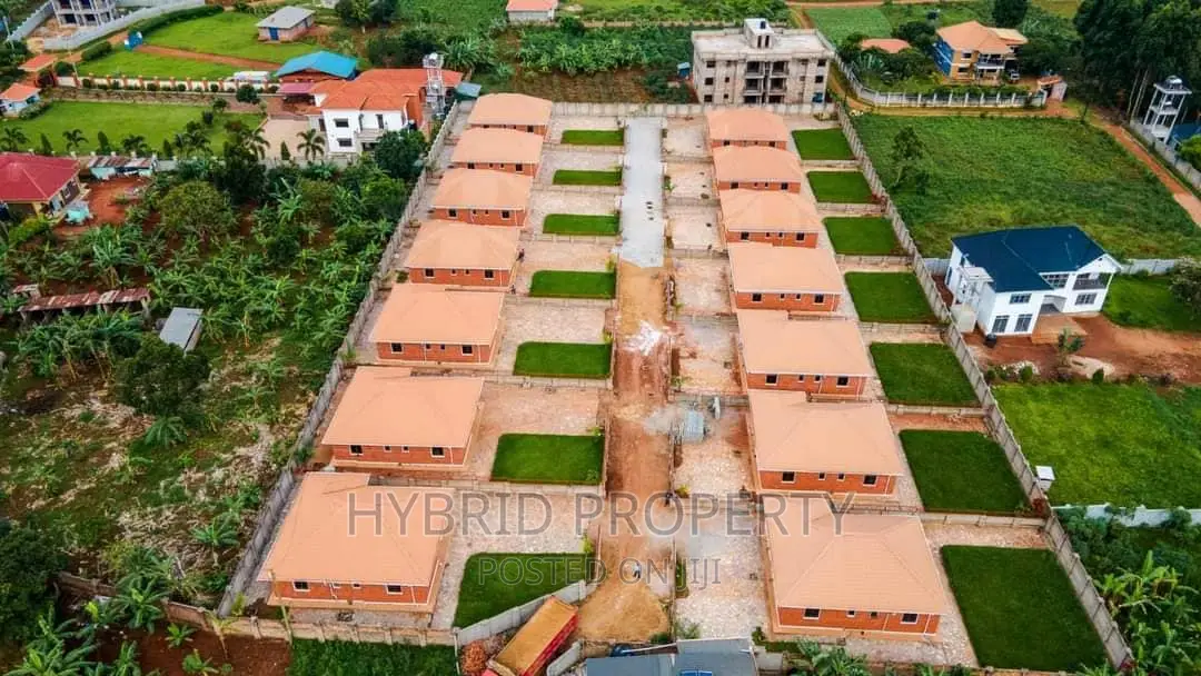 20bdrm Apartment in Bwerenga Along, Katabi for sale