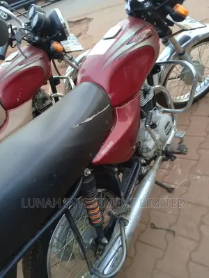 Bajaj Boxer 2023 Red