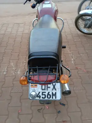 Bajaj Boxer 100 2024 Red