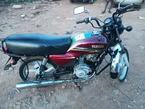 Yamaha Crux 2016 Brown