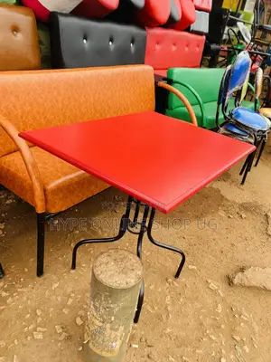 Red Standard Tables Ug