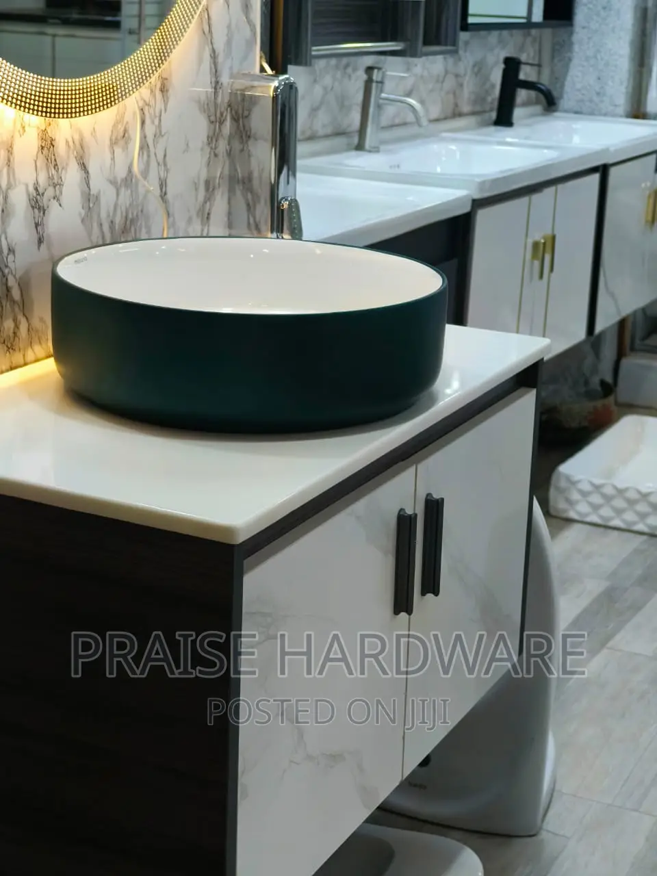 Handwash Cabinet 1B00A
