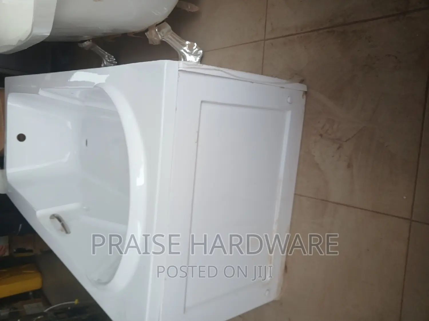 Inbuilt Bathtab