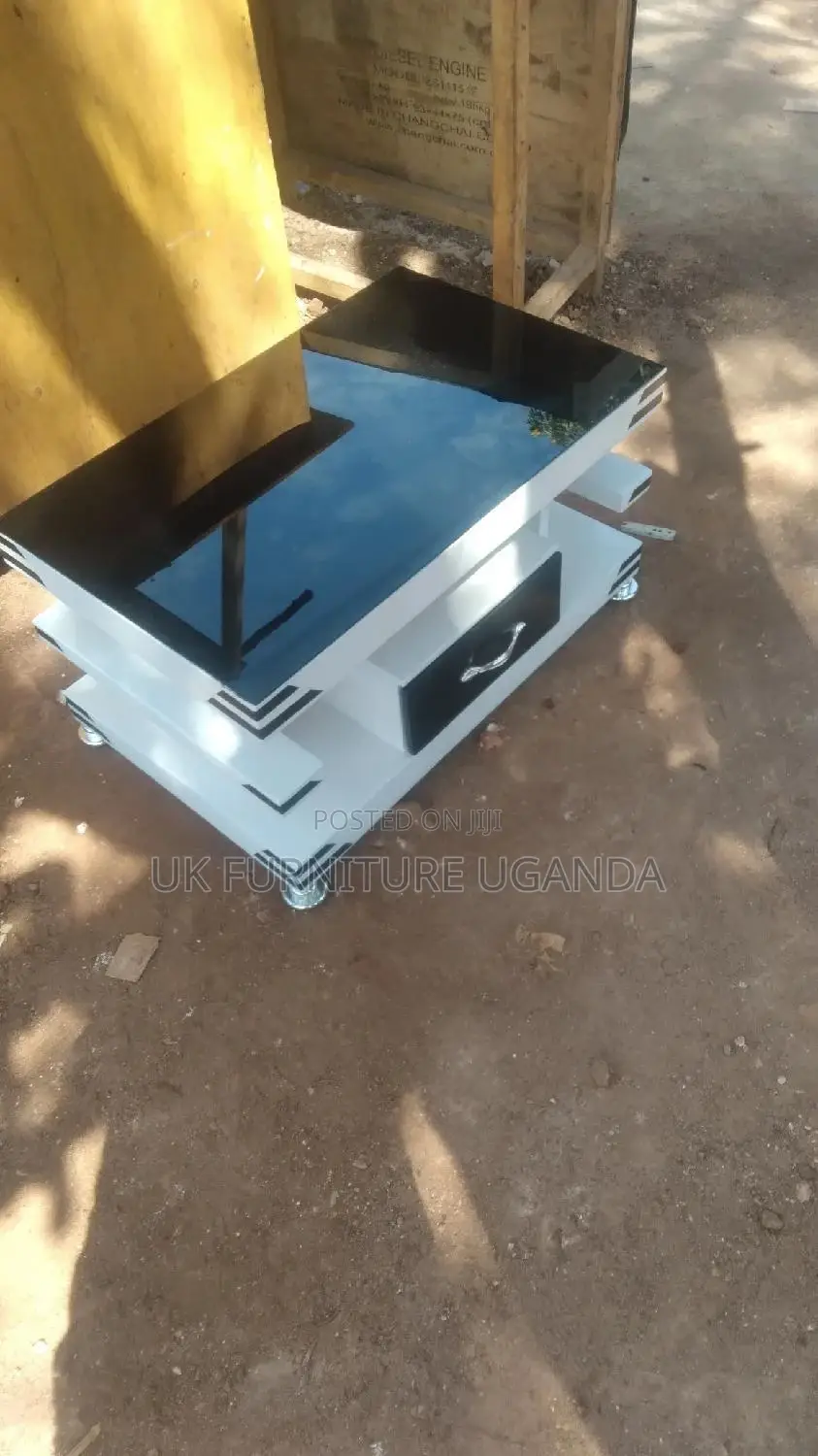 Center Table/Center Table/Center Table Available