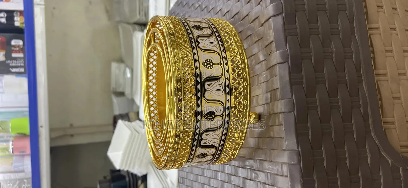 Luxurious Candle Holder
