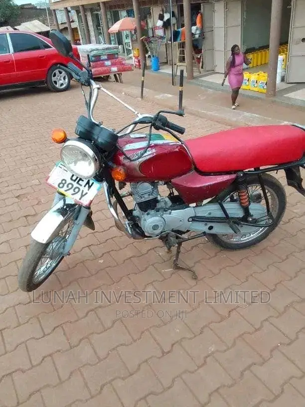 Bajaj Boxer 100 2020 Red