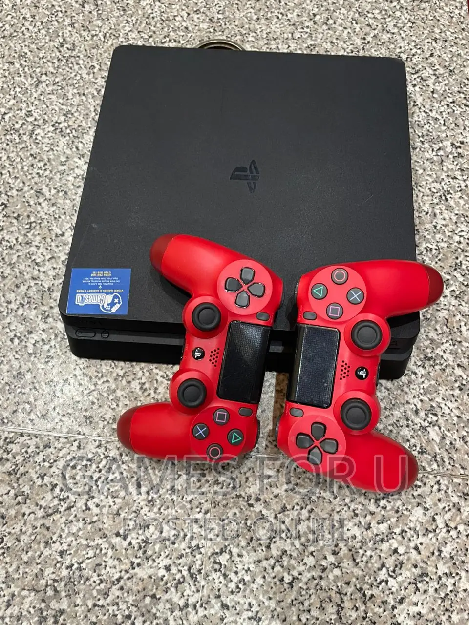 Ps4 Slim Chipped With Two Controllers ##%5500