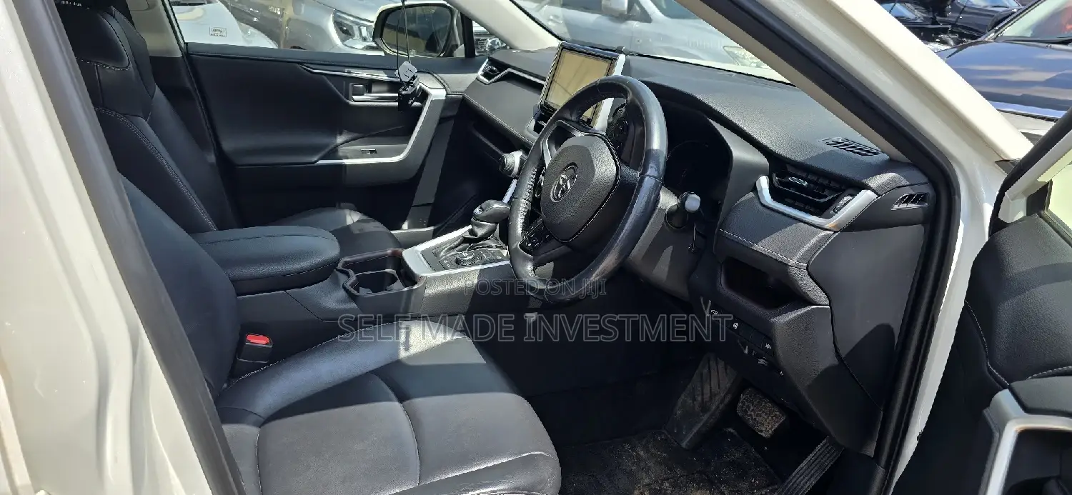 Toyota RAV4 2018 White