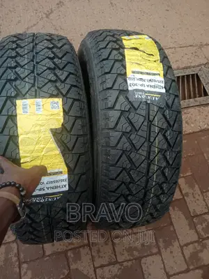 225/65r17 AUSTONE for Rov4 , Klugar , Harrier.