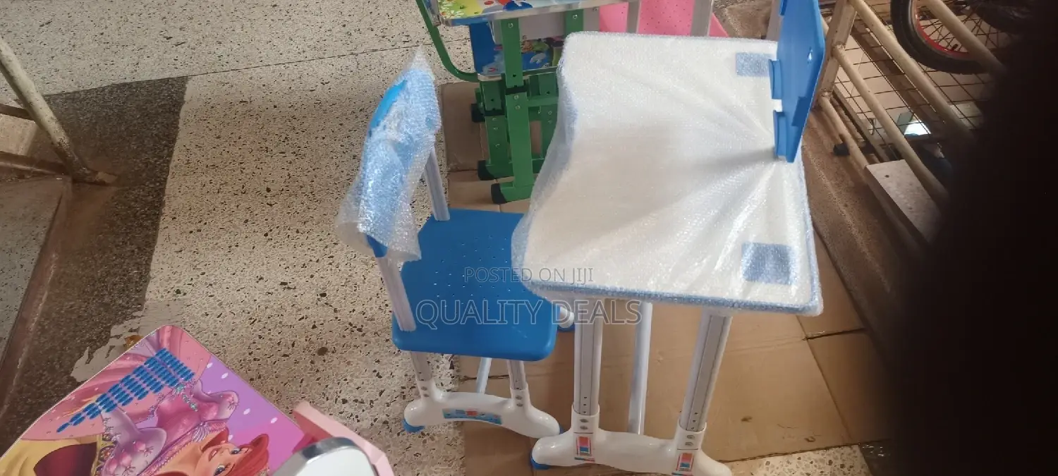 Kids Learning Desk and Chair