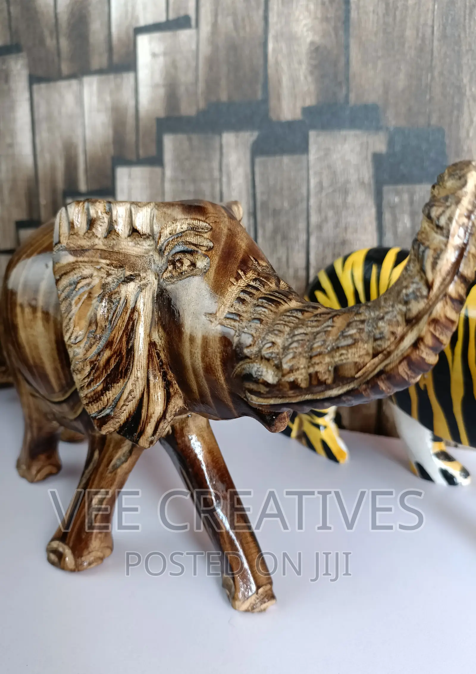 Big Carved Natural Wood Animals Elephant Leopard Tiger Etc.