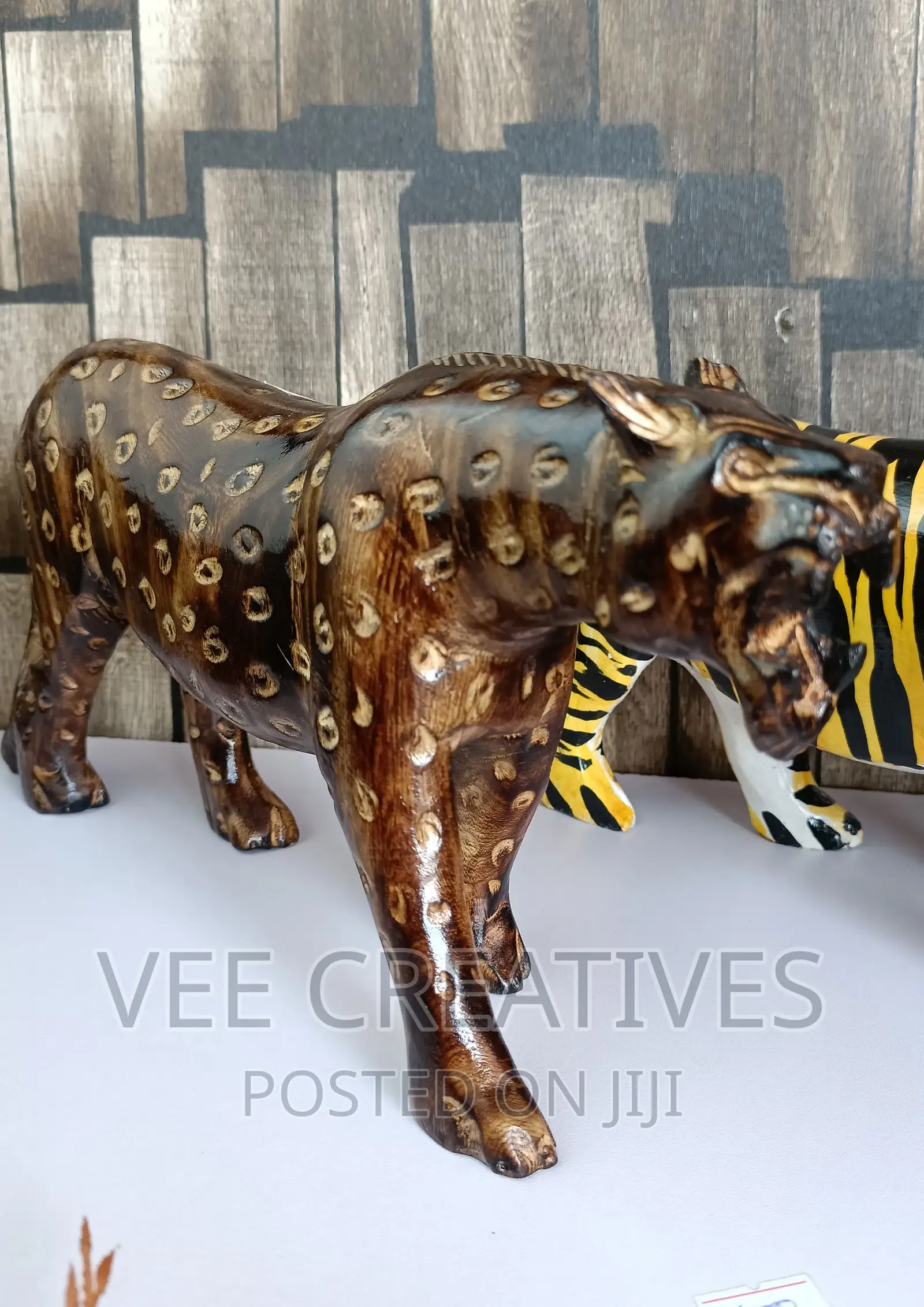 Big Carved Natural Wood Animals Elephant Leopard Tiger Etc.