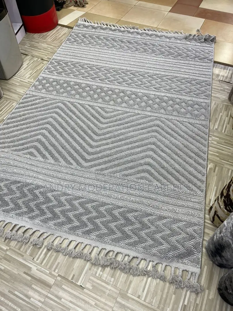 Woolen Centre Rugs