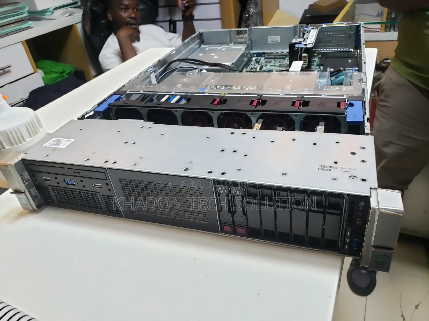 Server HP ProLiant DL 96GB Intel Xeon HDD 2T