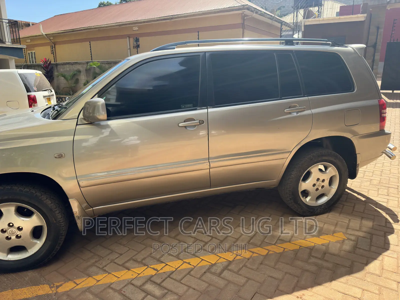 Toyota Kluger 2000 Beige