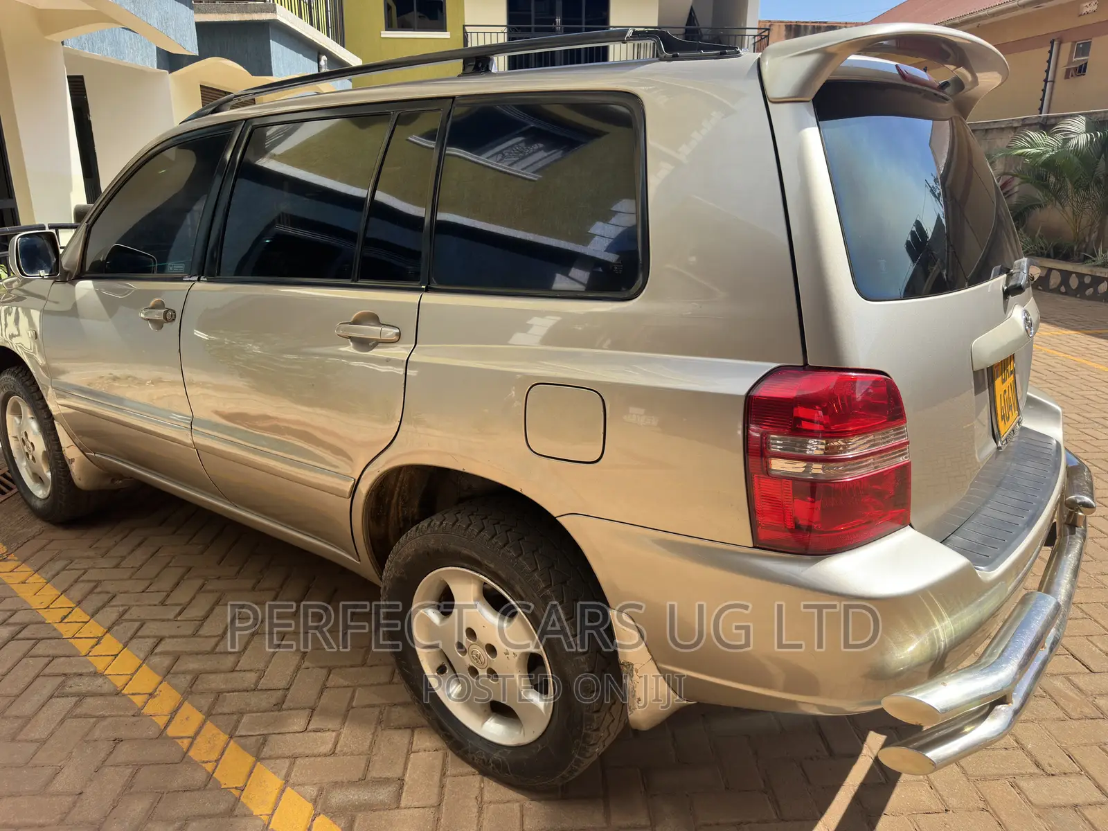 Toyota Kluger 2000 Beige