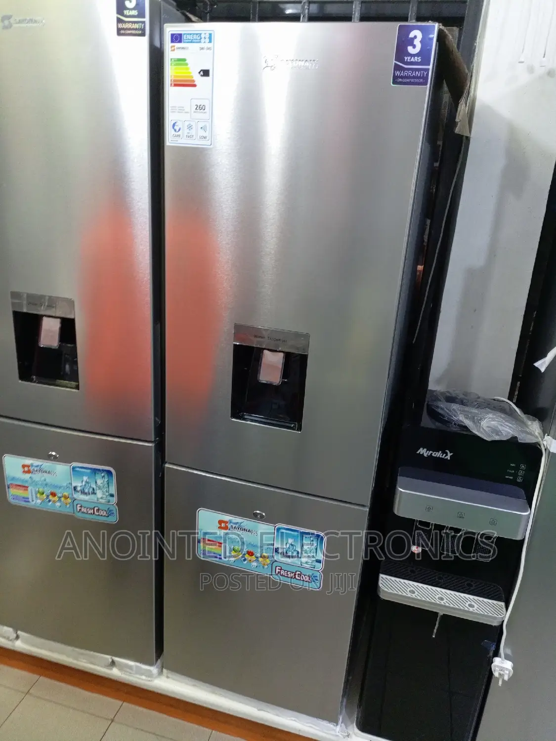 Sayona Double Fridge With a Dispenser