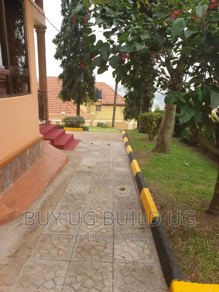 6bdrm Mansion in Ntinda, Nakawa for sale in Nakawa Houses